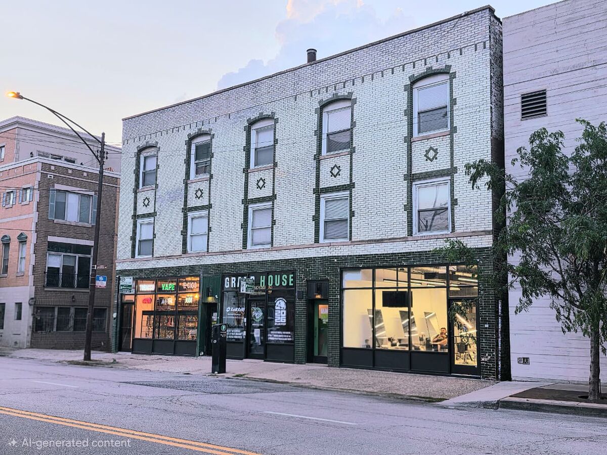 838–842 W. Grand Avenue 3