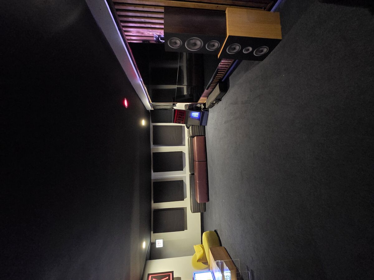 Lower-level production studio at 1415 N. Ashland Avenue 4