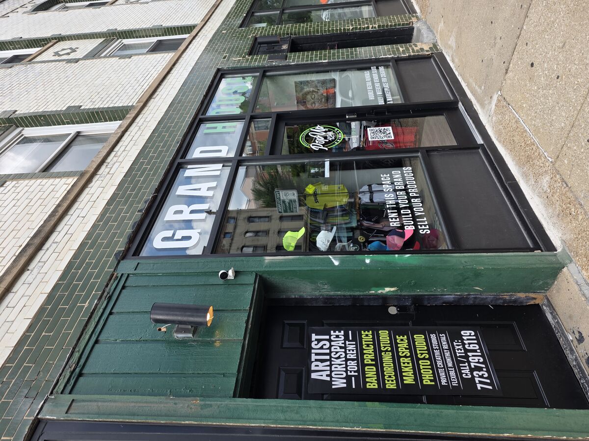 Storefront Center at 838–842 W. Grand Avenue 12