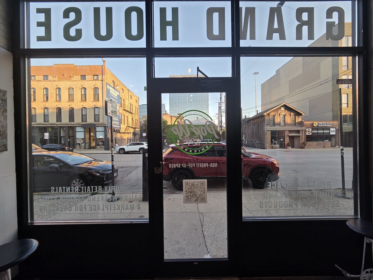 Storefront Center at 838–842 W. Grand Avenue 10