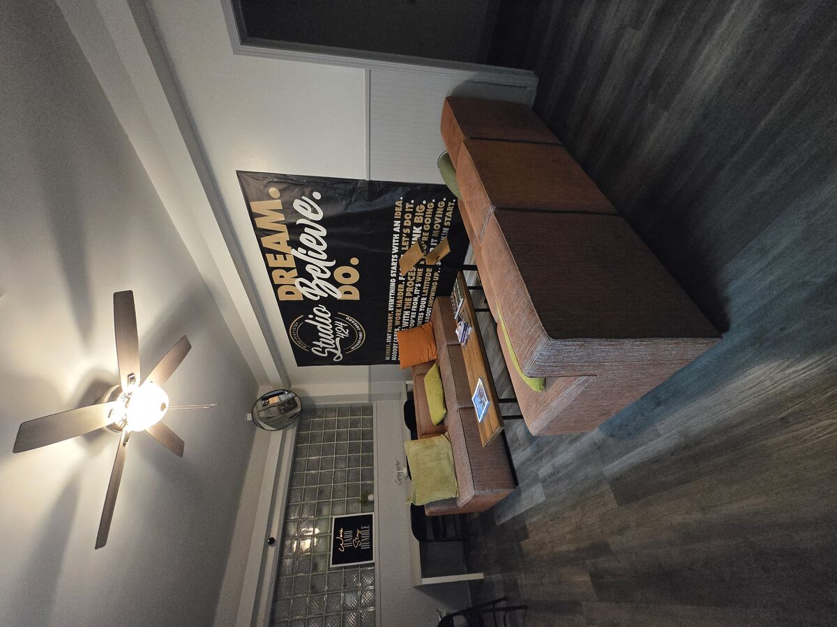 1417 N. Ashland Avenue 6