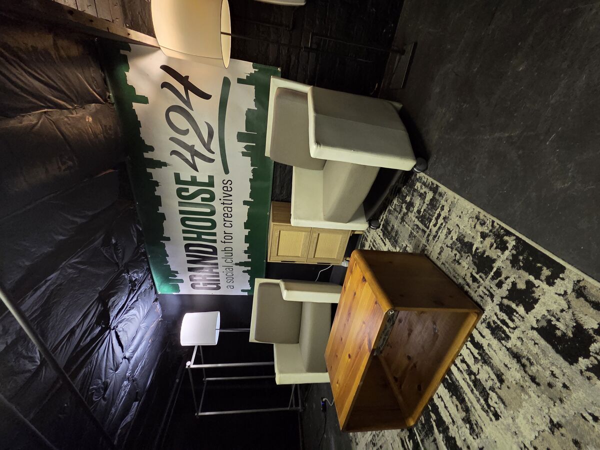 Basement Center studio at 838–842 W. Grand Avenue 6
