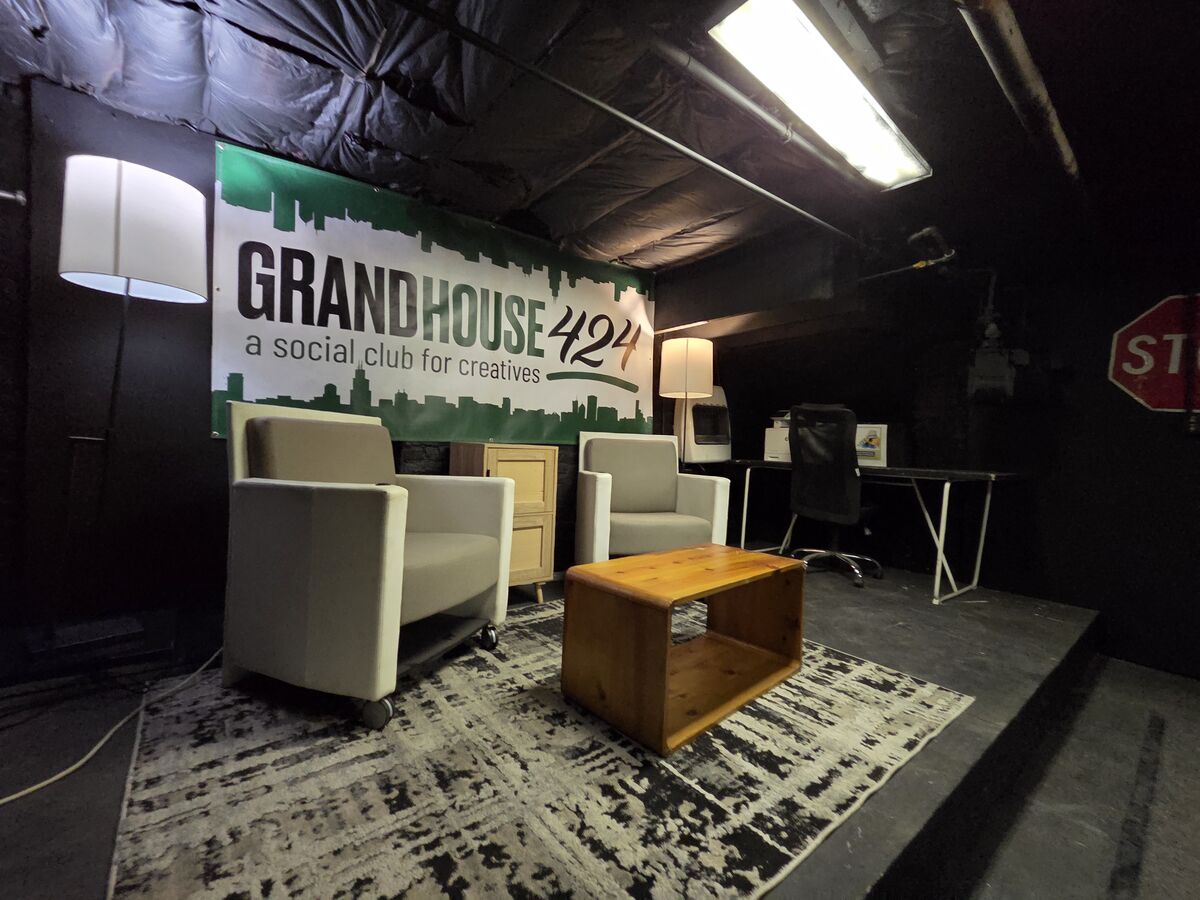 Basement Center studio at 838–842 W. Grand Avenue 1